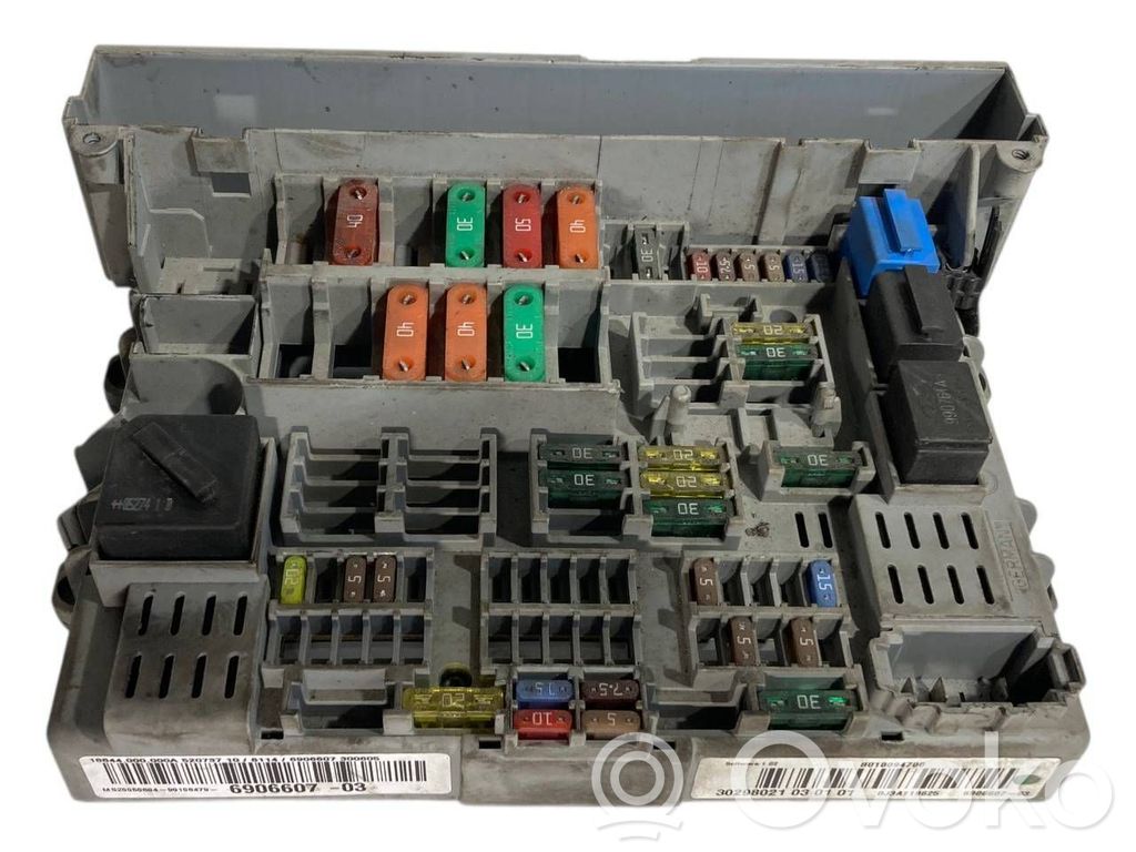 Module de fusibles   6906607