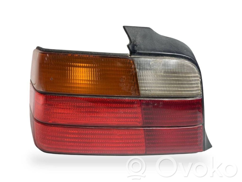 BMW 3 E36 Galinis žibintas kėbule 