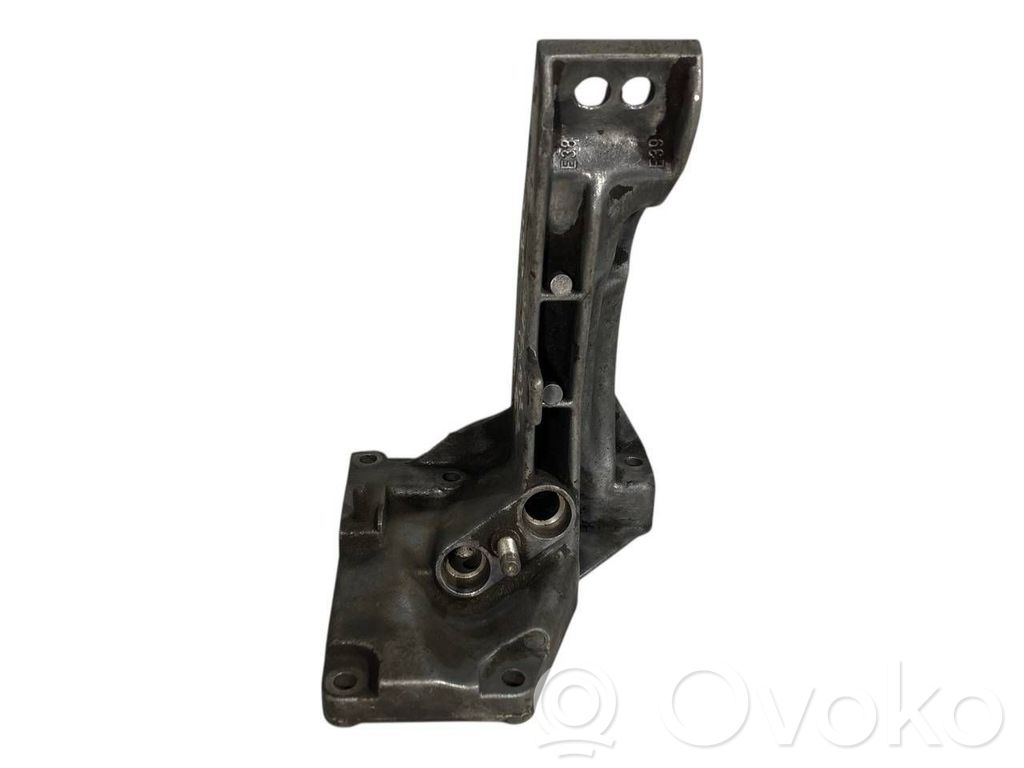 BMW 7 E38 Engine mounting bracket 