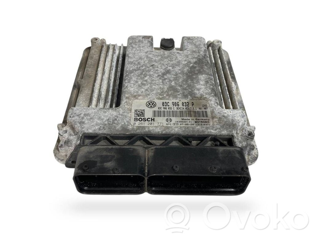 Volkswagen Golf V Engine control unit/module 
