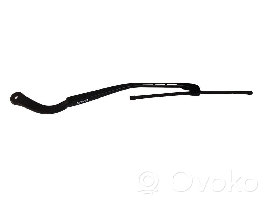 BMW 3 E90 E91 Front wiper blade arm 