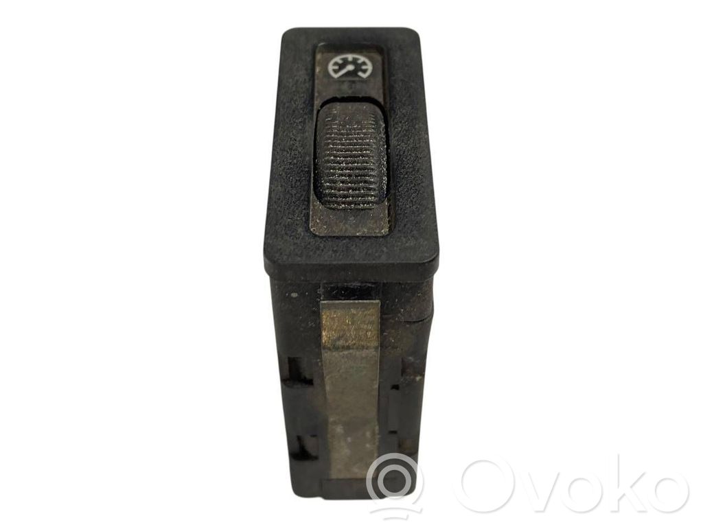 BMW 5 E34 Panelės apšvietimo reguliavimo jungtukas 