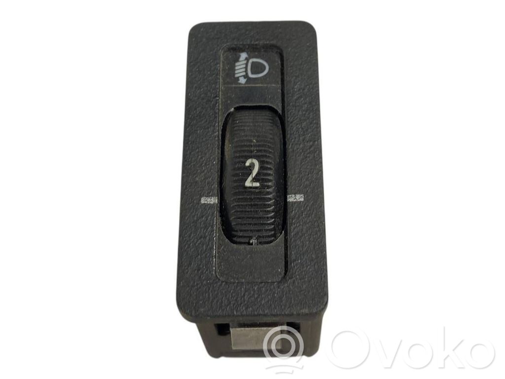 Headlight level height control switch   8360883,61318360883