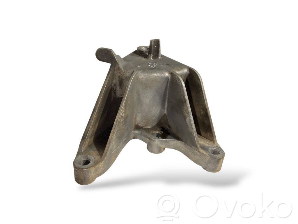 Engine mounting bracket   13248664