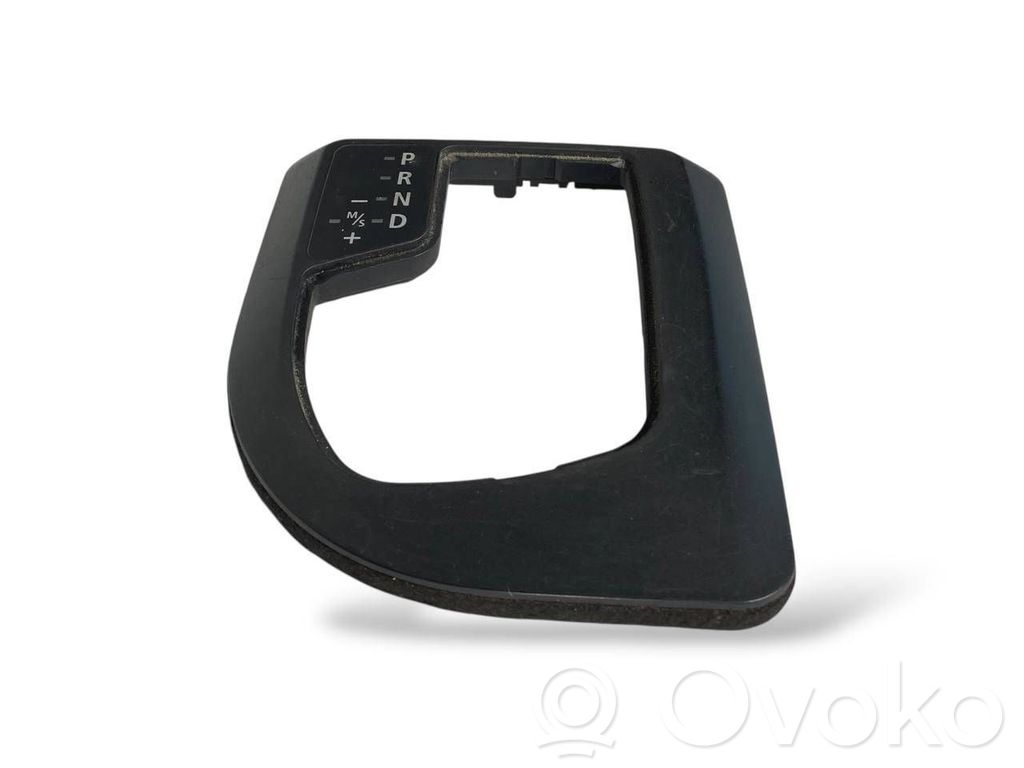 Contour de levier de vitesses   7034089,7034089,51167034089