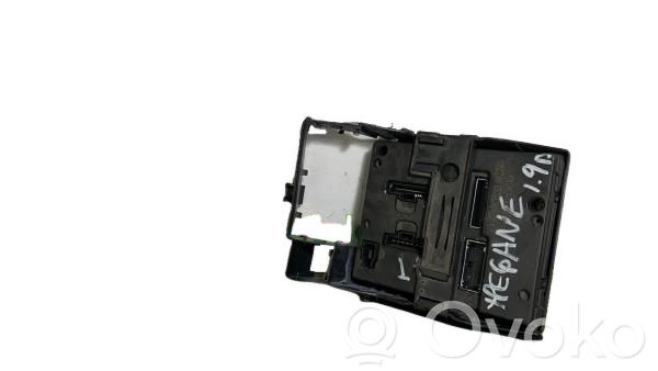 SAM control unit   7703297930