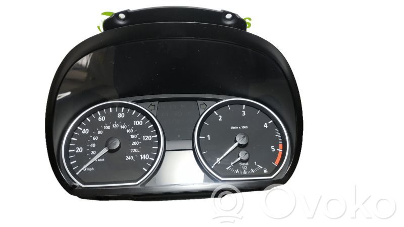 Geschwindigkeitsmesser Cockpit   102498221,6947136,IK696147801