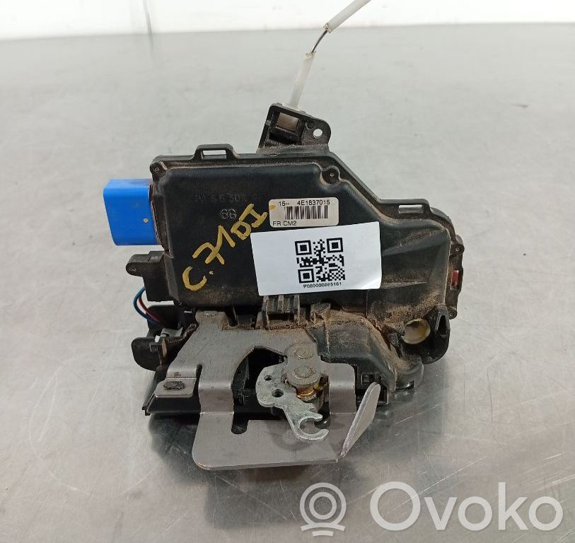 Audi A3 S3 8P Priekšpusē slēdzene 