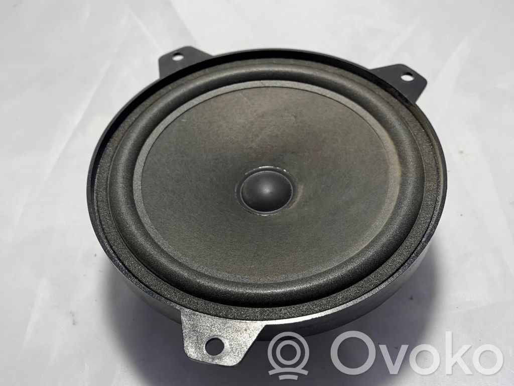 Altavoz de la puerta delantera   8368233