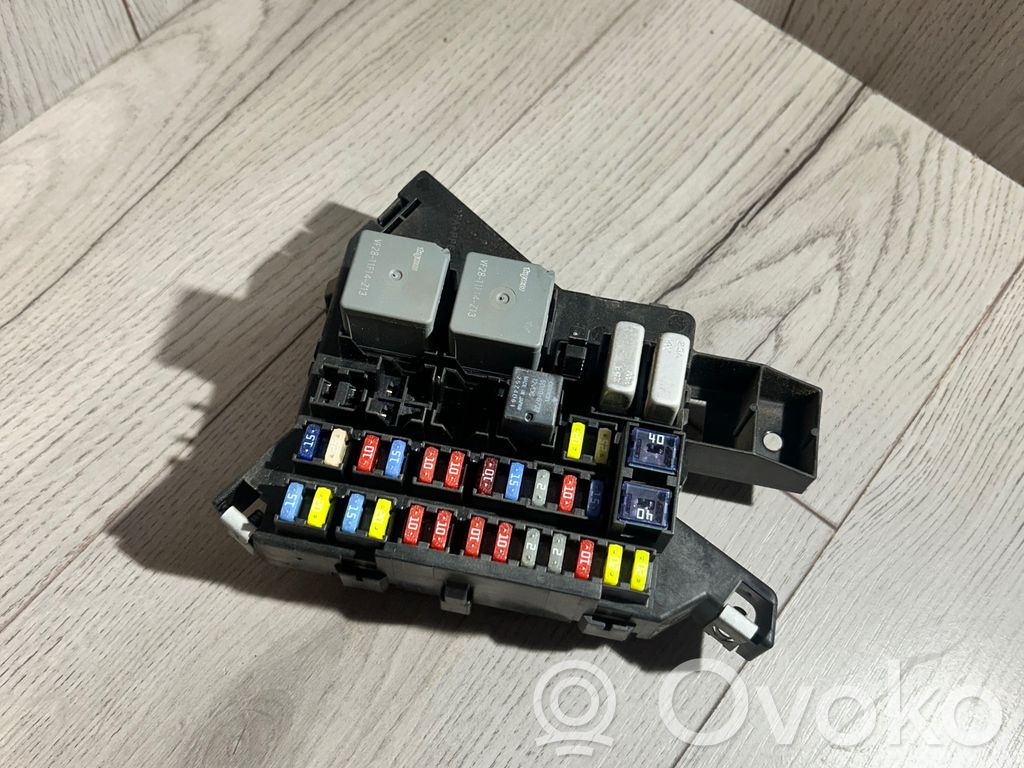 Ramka / Moduł bezpieczników   15209933,JB9933753J0K05