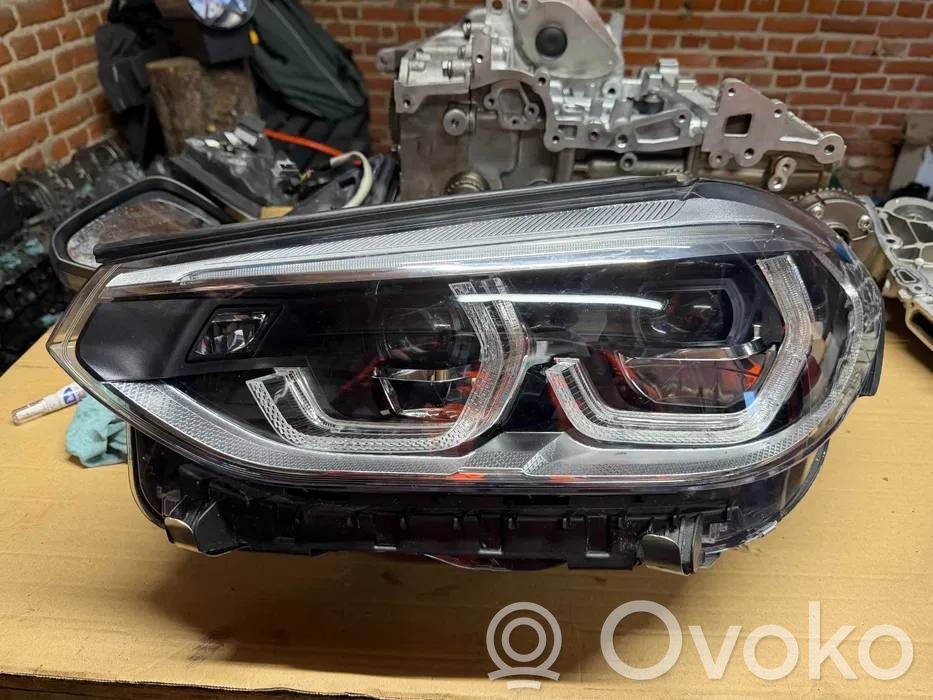 Scheinwerfer   873965304
