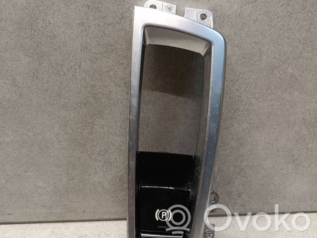 BMW 5 F10 F11 Przycisk / Włącznik hamulca ręcznego 