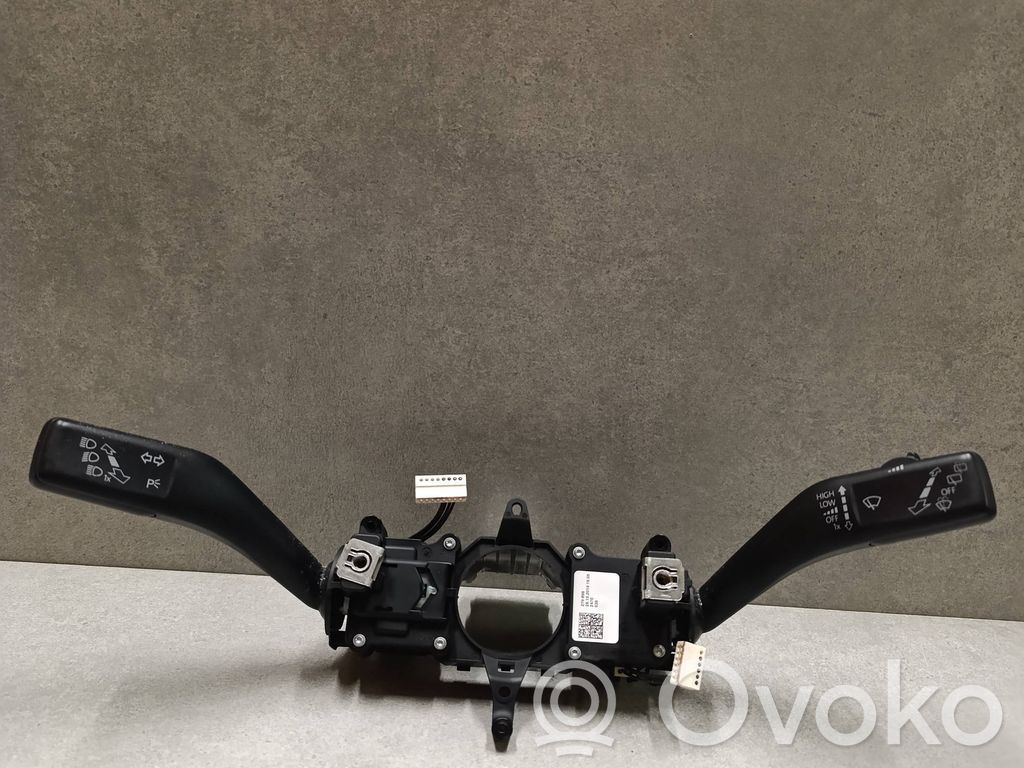 Volkswagen Tiguan Wiper turn signal indicator stalk/switch 