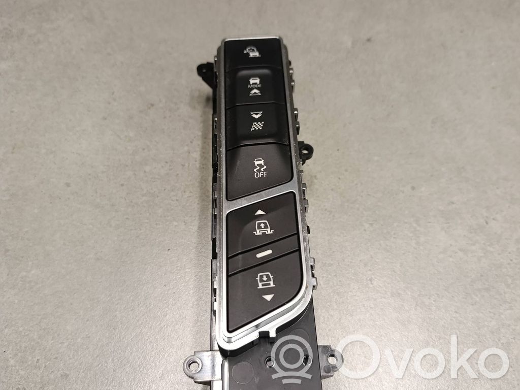 Un conjunto de interruptores   J9D314B793AF,DH9WD,J9D314B791AD,191122003501