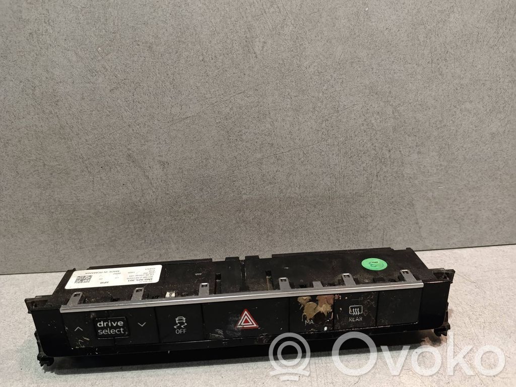 Audi e-tron Hazard light switch 