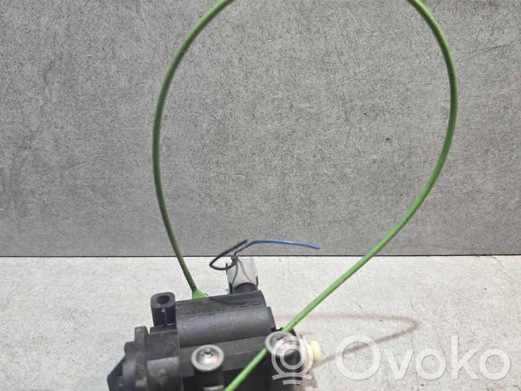 Polttoainesäiliön korkin lukko   6985880