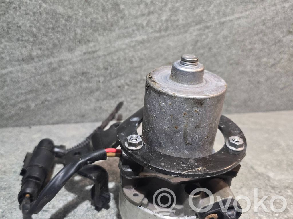 Volkswagen Golf VII Vacuum pump 