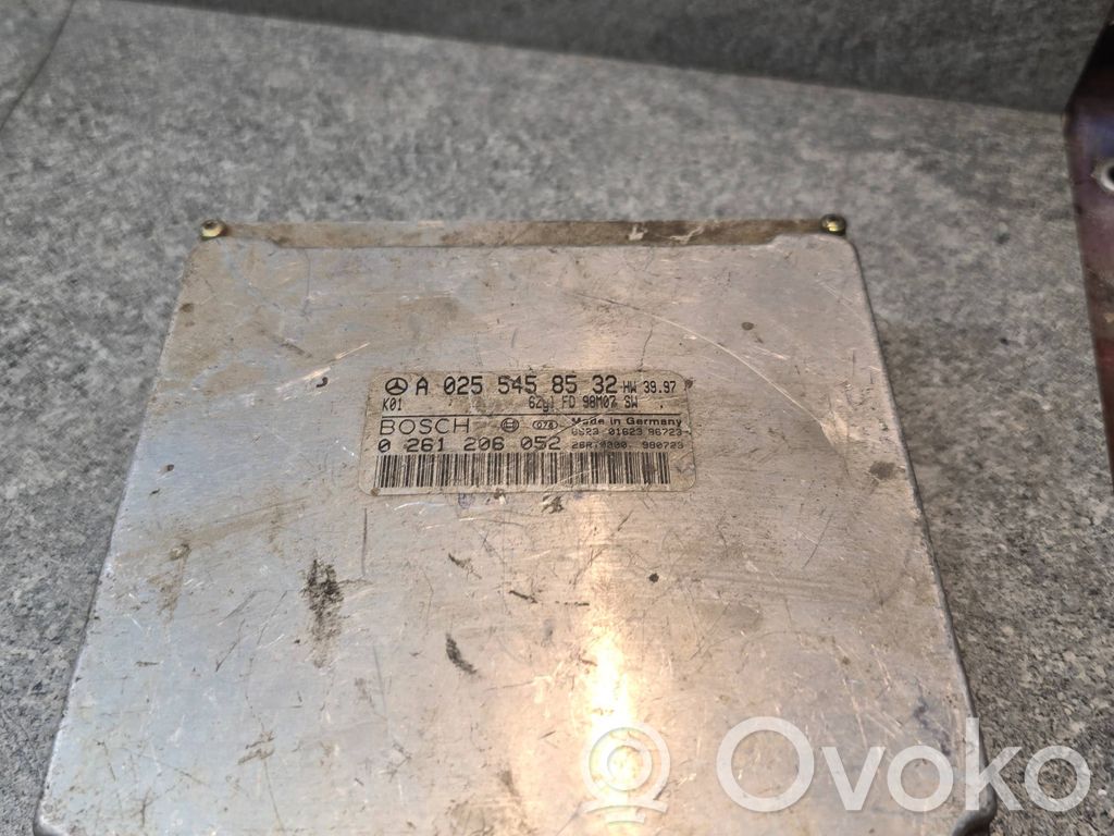Mercedes-Benz E W212 Engine control unit/module 