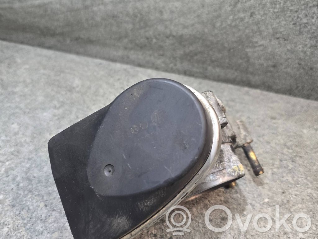 Volkswagen PASSAT B6 Zawór przepustnicy 