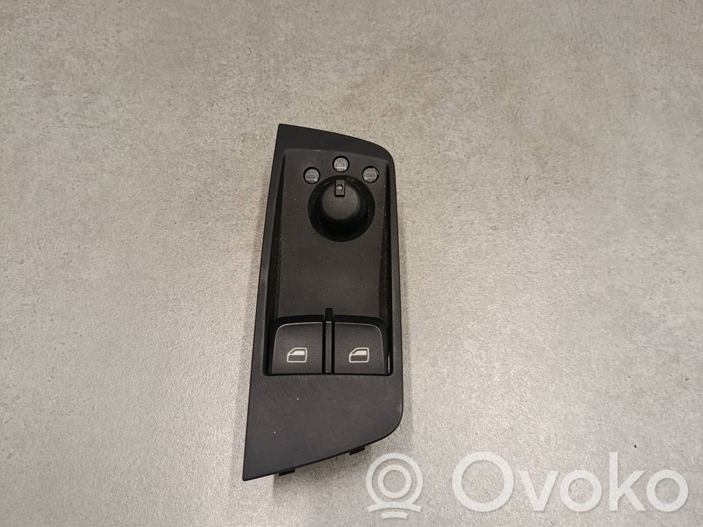 Audi A1 Electric window control switch 