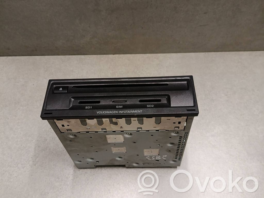 Volkswagen Touareg II Panel / Radioodtwarzacz CD/DVD/GPS 