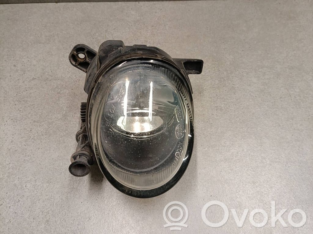 Volkswagen PASSAT CC Front fog light 