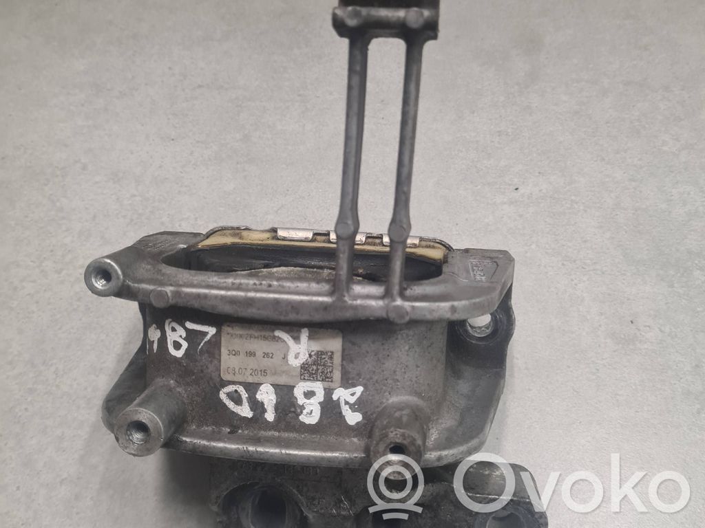 Volkswagen PASSAT B8 Engine mount bracket 