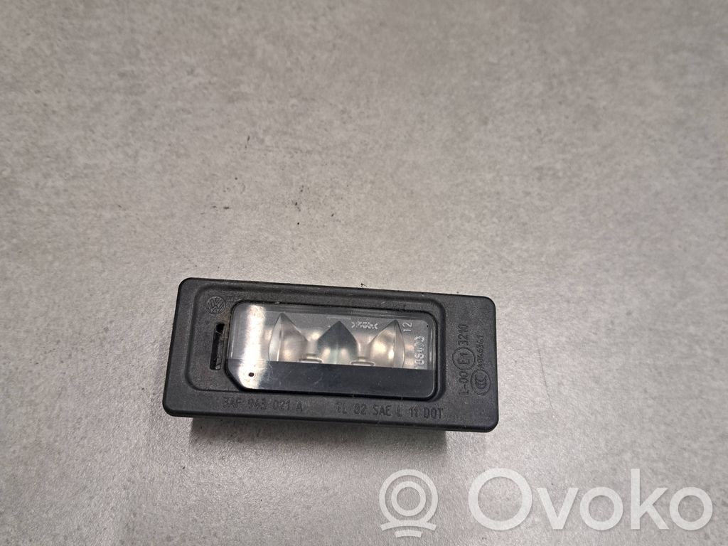 Lampa oświetlenia tylnej tablicy rejestracyjnej   3AF943021A,A046341,186473,E13210