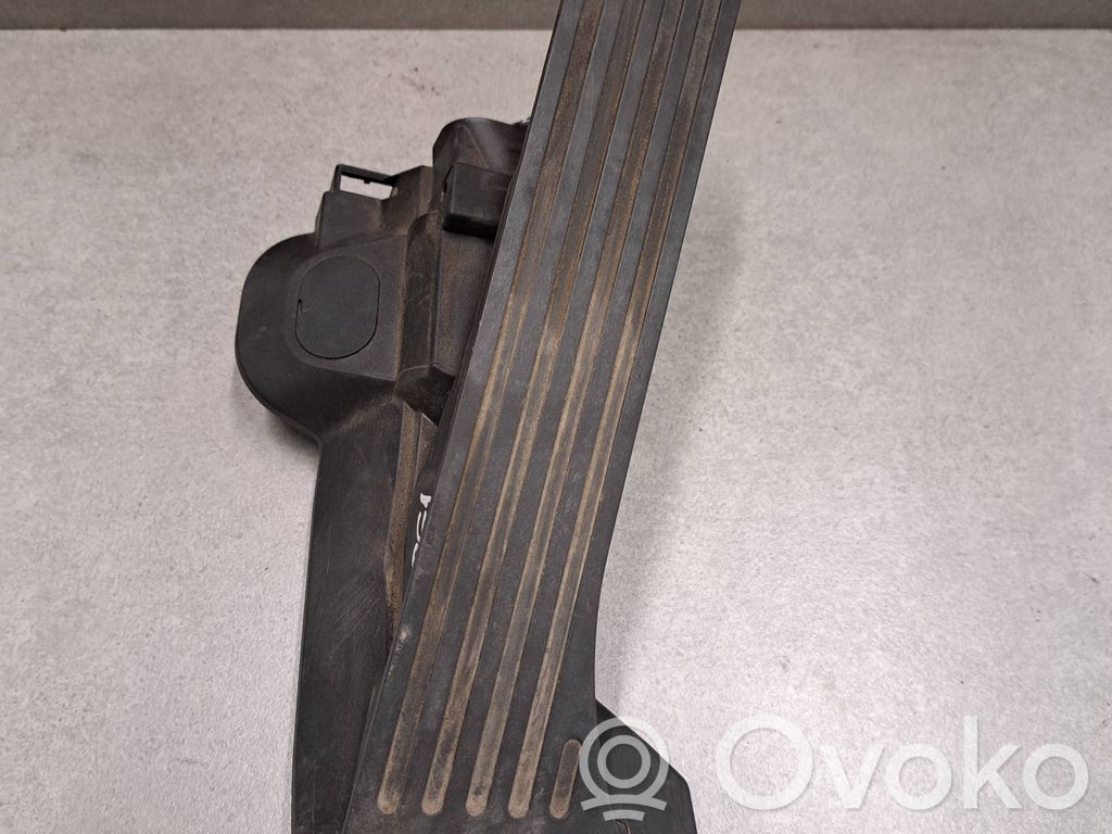 Volkswagen PASSAT B7 Gaspedal 