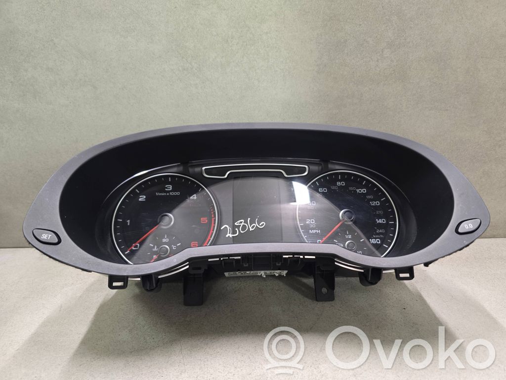 Audi Q3 8U Licznik / Prędkościomierz 