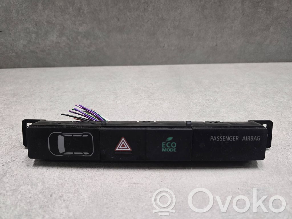 Mitsubishi Outlander Hazard light switch 
