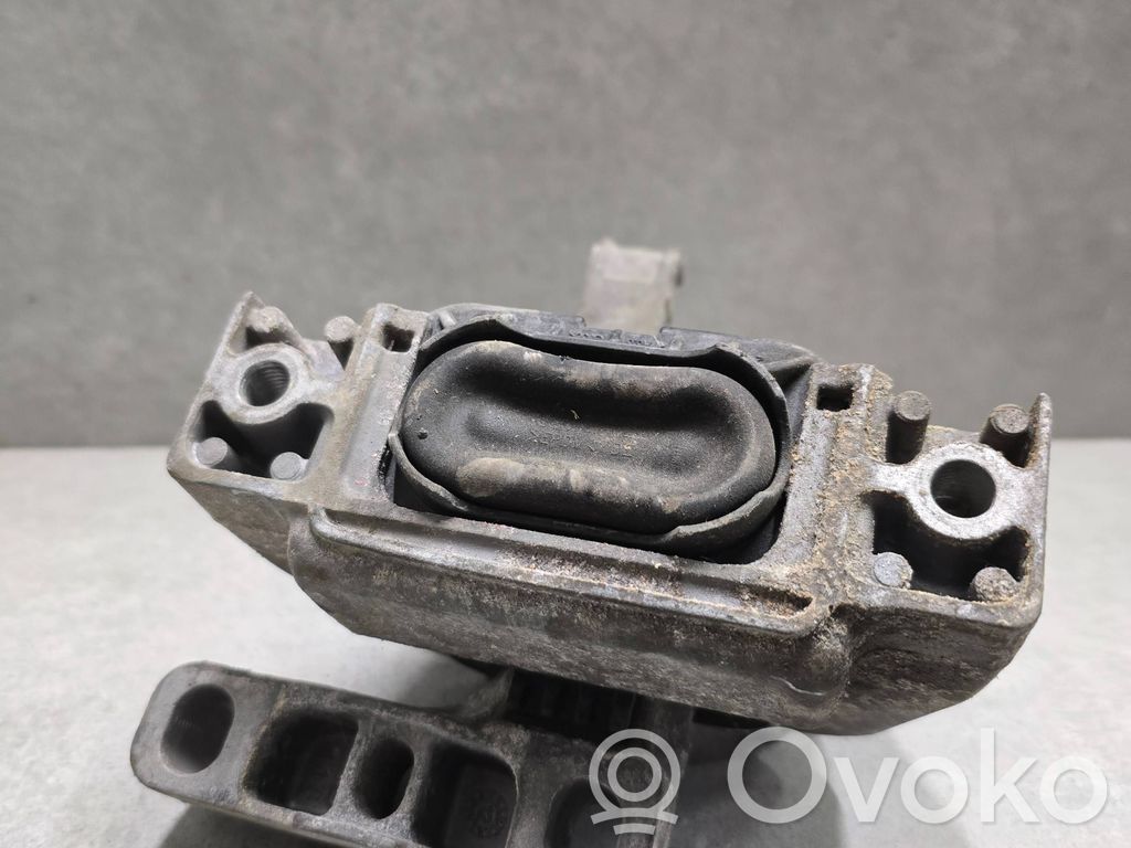 Skoda Octavia Mk3 (5E) Engine mount bracket 
