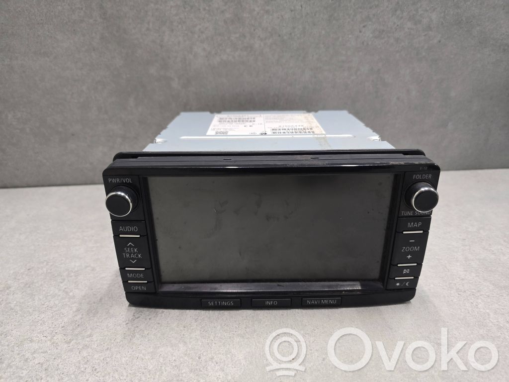 Mitsubishi Outlander Radio/CD/DVD/GPS head unit 