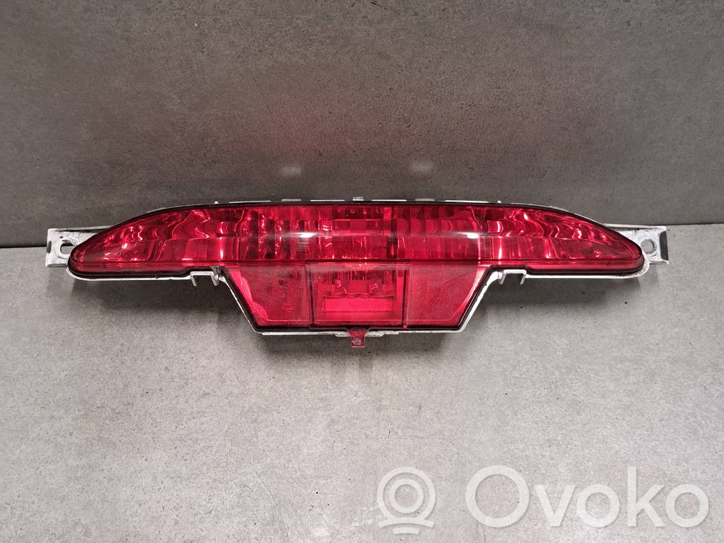 Peugeot 208 I Luz de freno adicional/tercera 