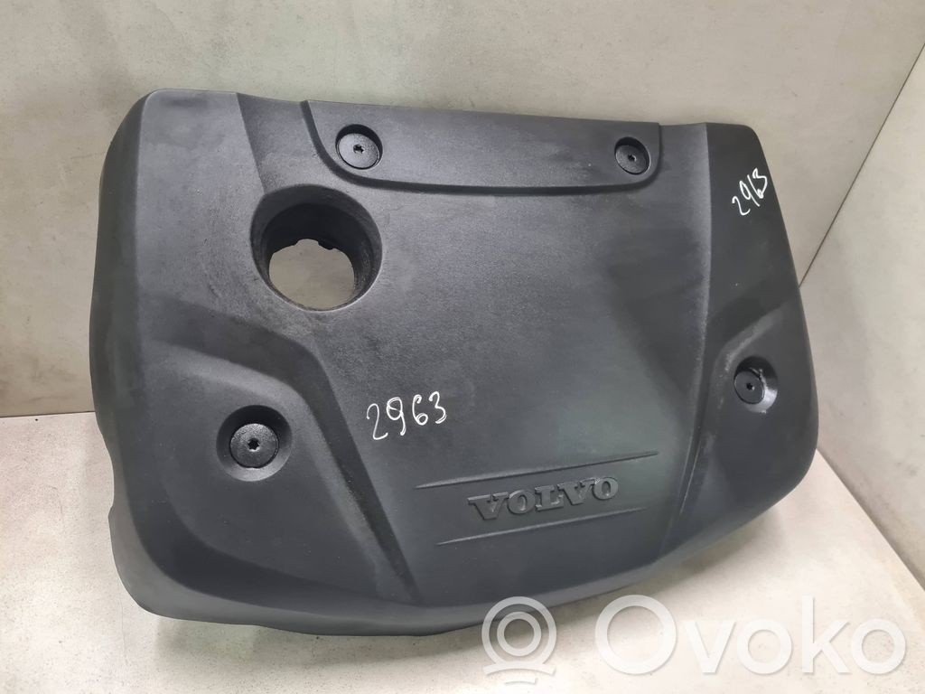Volvo V40 Engine cover (trim) 