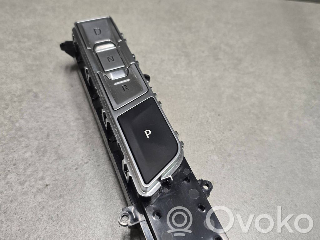 Jaguar I-Pace Gear selector 