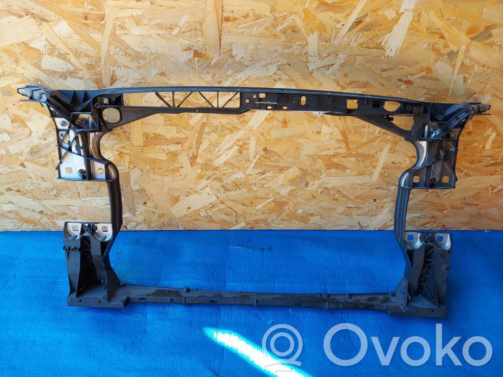 Audi A4 S4 B9 Pas przedni 