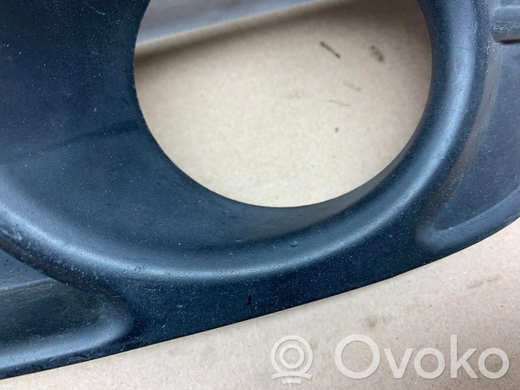 Toyota Corolla E120 E130 Kratka dolna zderzaka przedniego 