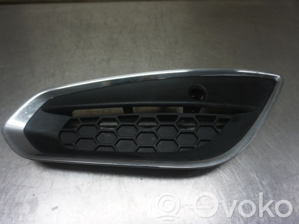 Volvo S60 Kampinė priekinio bamperio dalis 