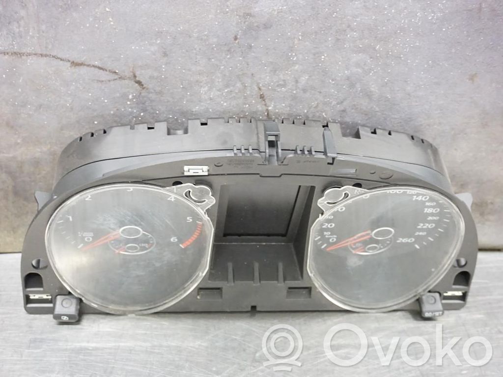 Volkswagen PASSAT B7 Tachimetro (quadro strumenti) 