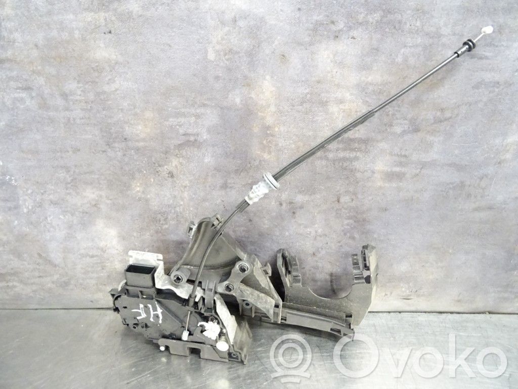 Front door lock   224287,30753663