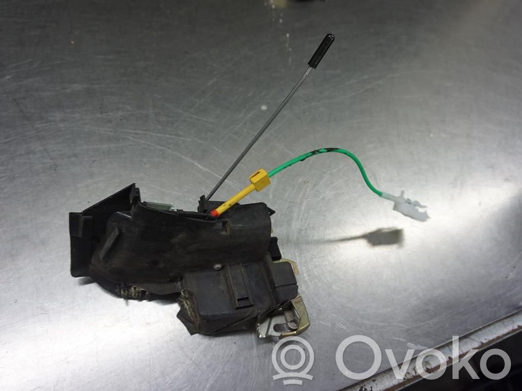BMW 5 E39 Serratura portiera anteriore 