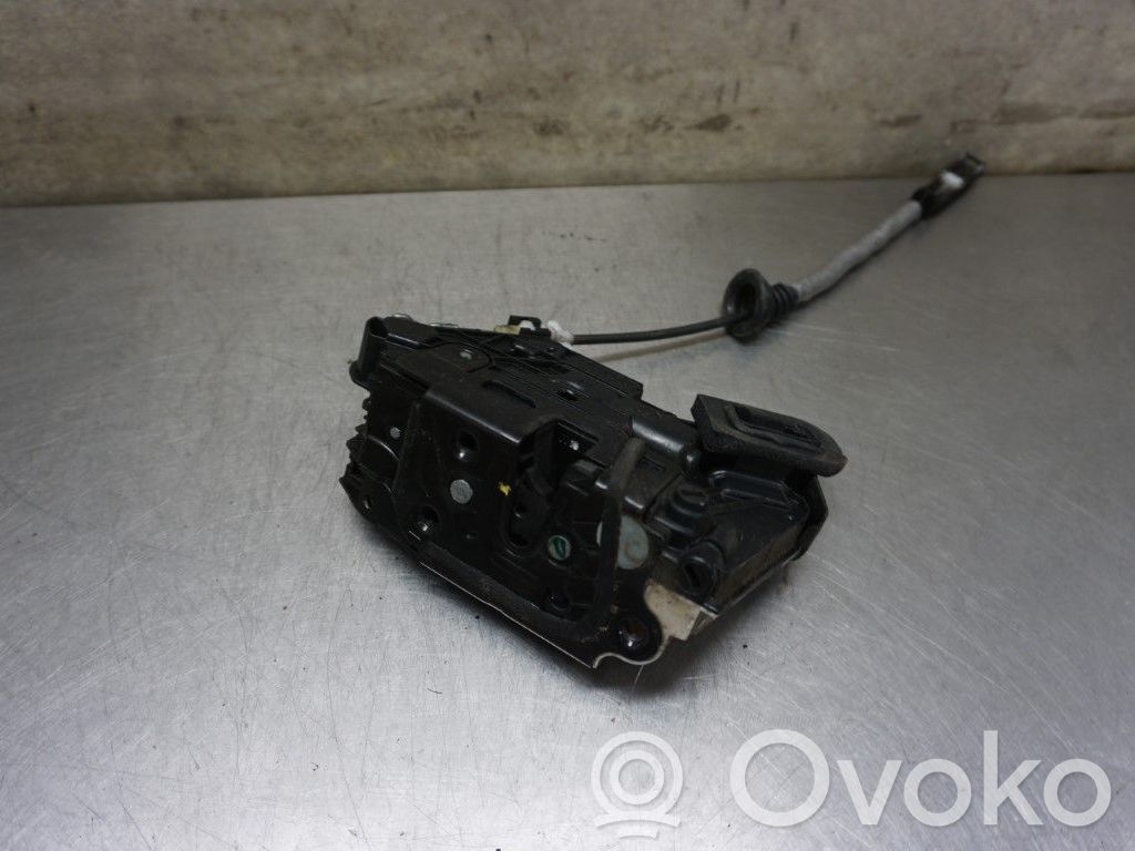 Volkswagen Polo V 6R Rear door lock 