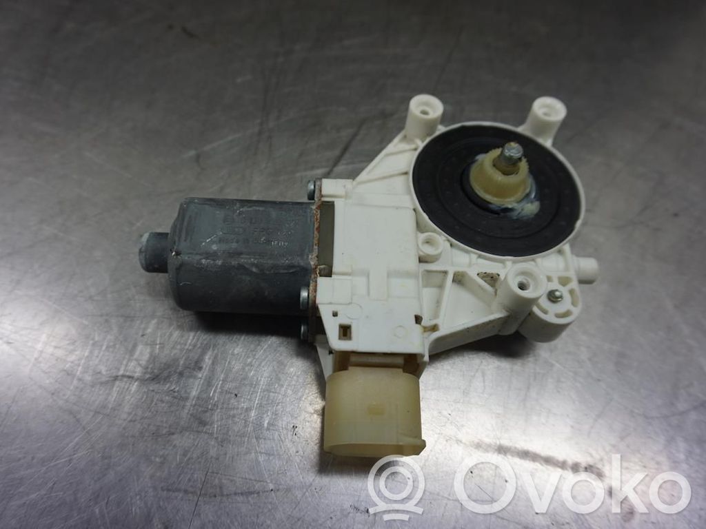BMW 3 E90 E91 Fensterhebermotor Tür vorne 