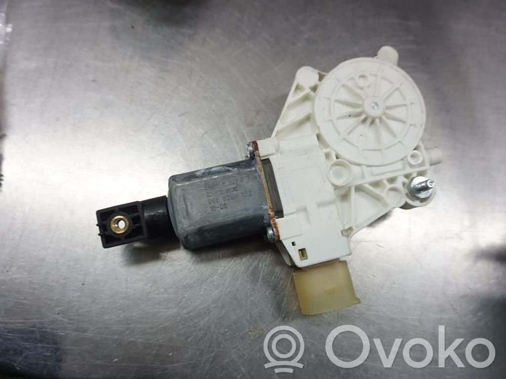 BMW X1 E84 Front door window regulator motor 