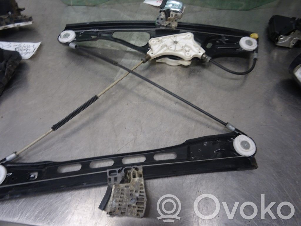 Mercedes-Benz E W211 Mechanizm podnoszenia szyby przedniej bez silnika 