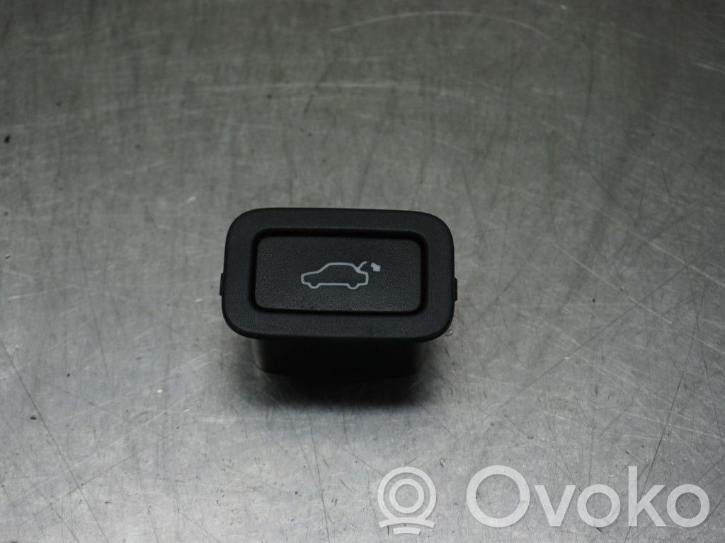Jaguar XJ X351 Tailgate/boot open switch button 