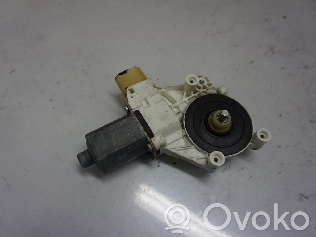 BMW 1 E81 E87 Front door window regulator motor 
