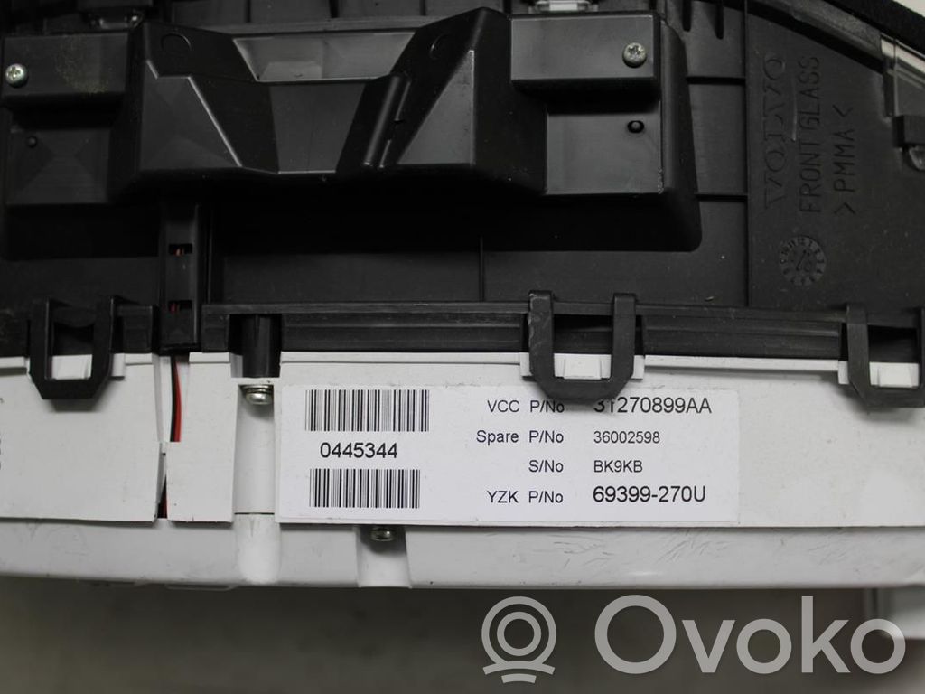 Volvo V70 Licznik / Prędkościomierz 