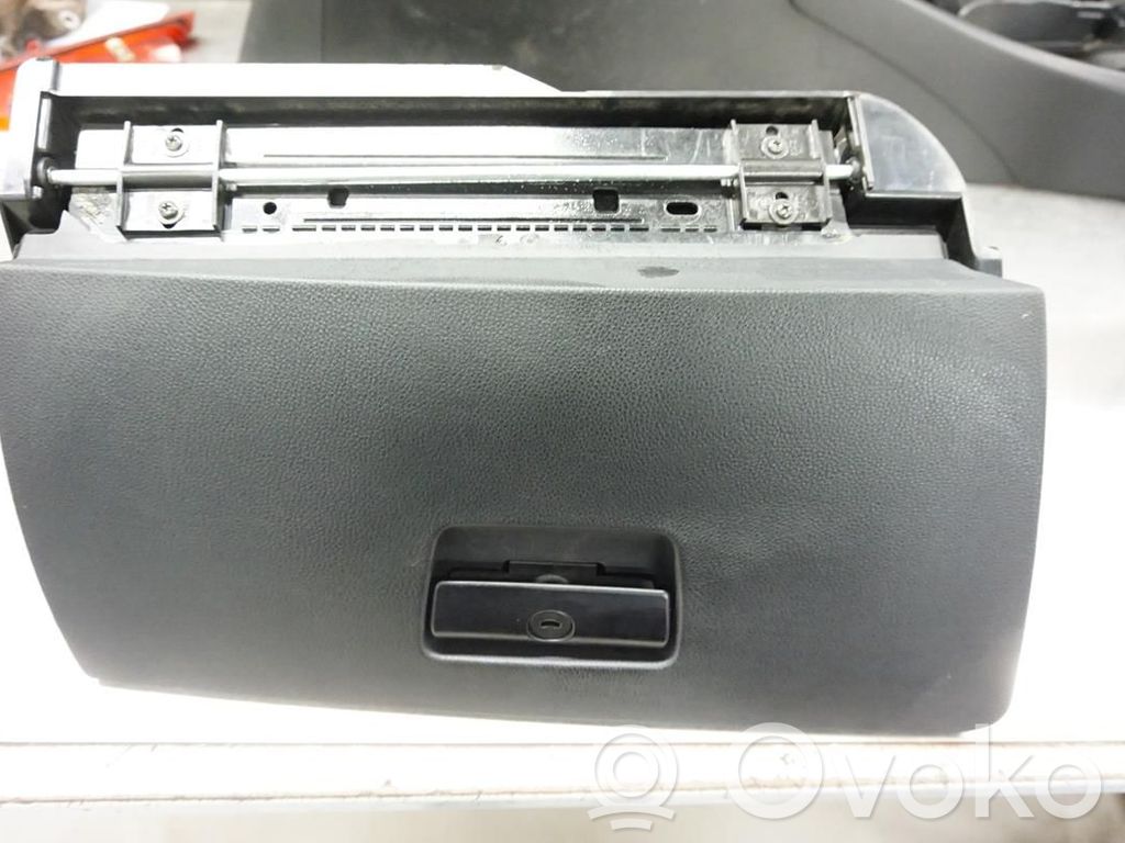 Glove box set   51169110539,151723
